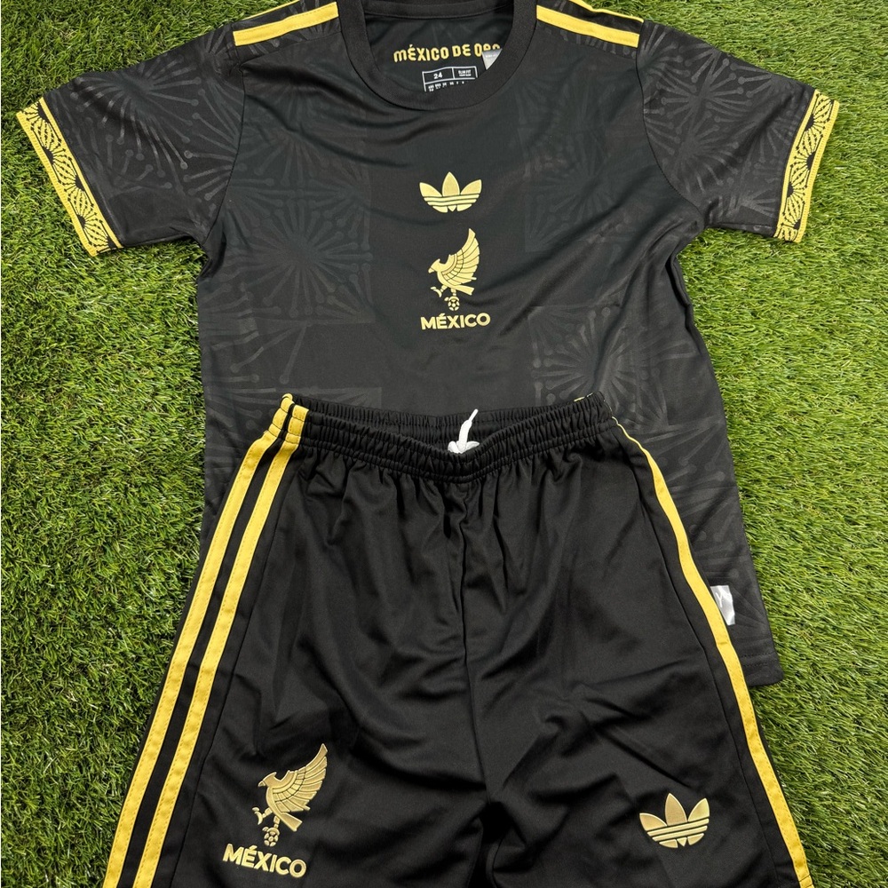 Mexico Black and Gold Mexico Soccer Set